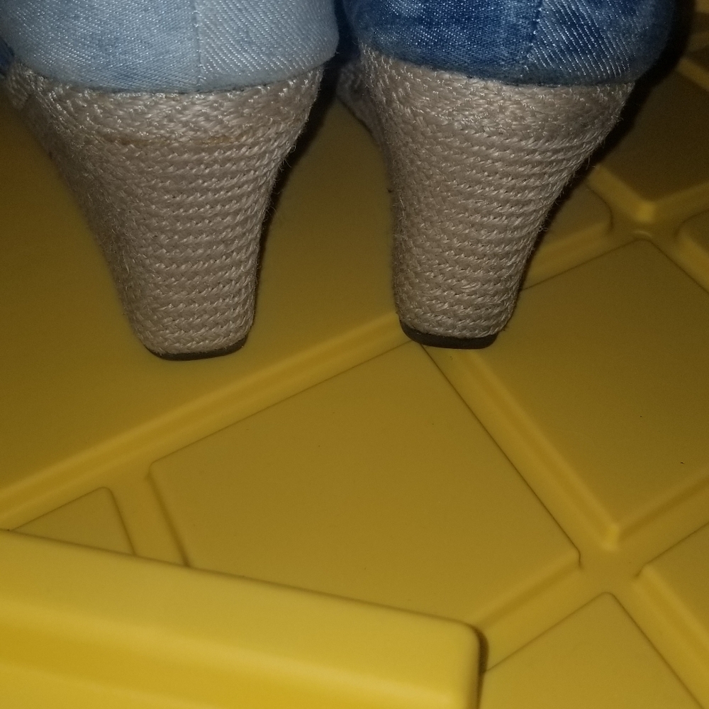 TOMS - Picture 6 of 12